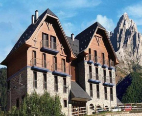  Apartahotel Tres Quiñones  Сальент-Де-Гальего
